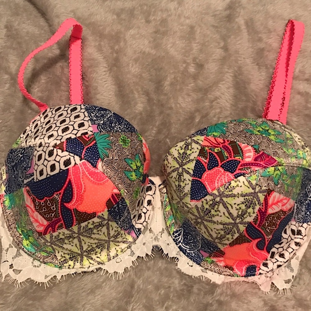 NWOT Victoria's Secret 32DDD